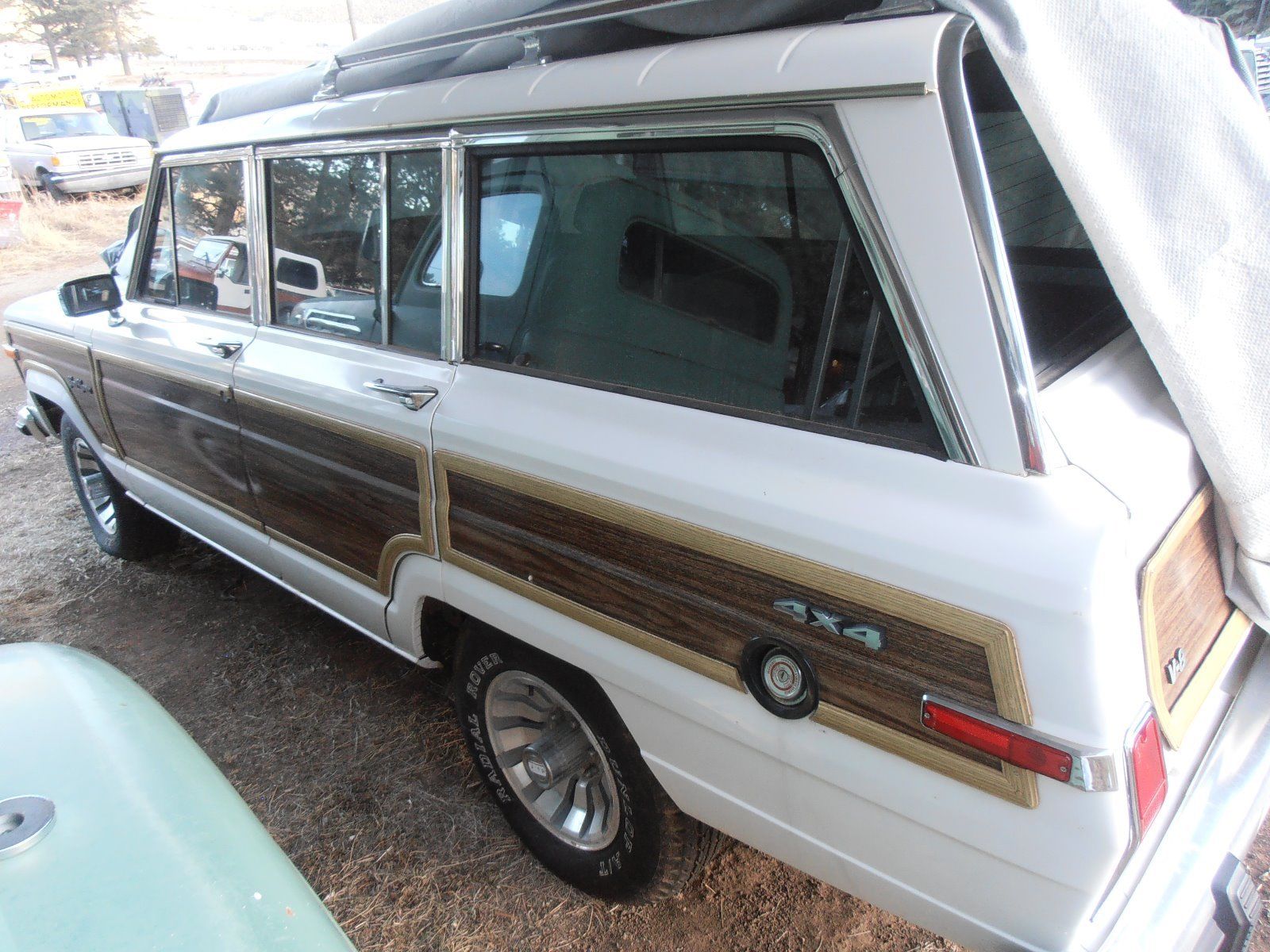 Jeep Wagoneer Side Barn Finds