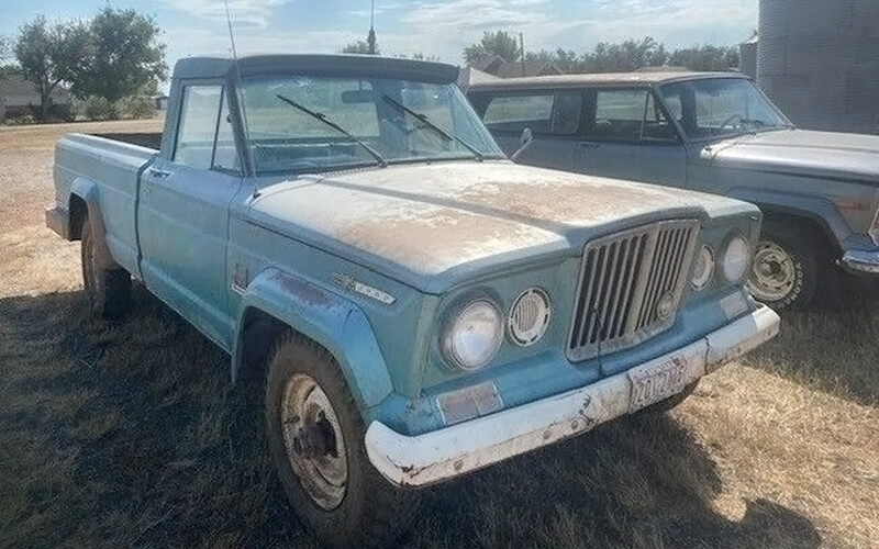 Jeep Gladiator J Barn Finds