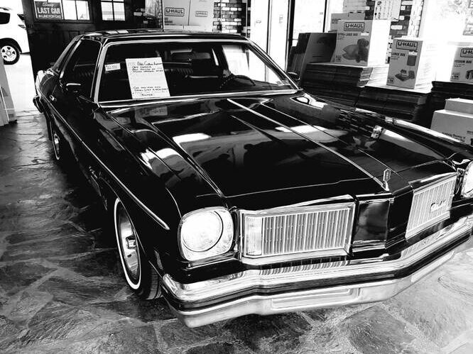 1975 Oldsmobile Cutlass Supreme 1 Barn Finds