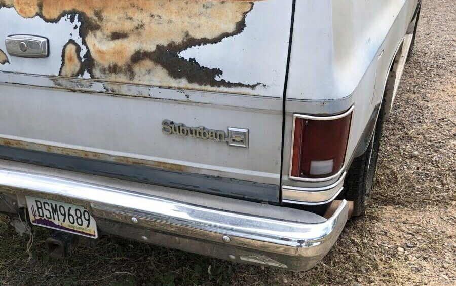 Chevrolet Suburban Barn Finds