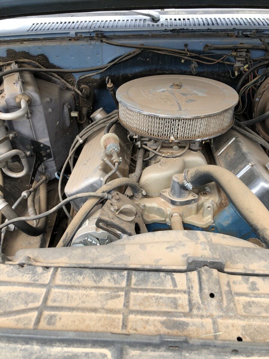 1982 Chevrolet Suburban 53 Barn Finds