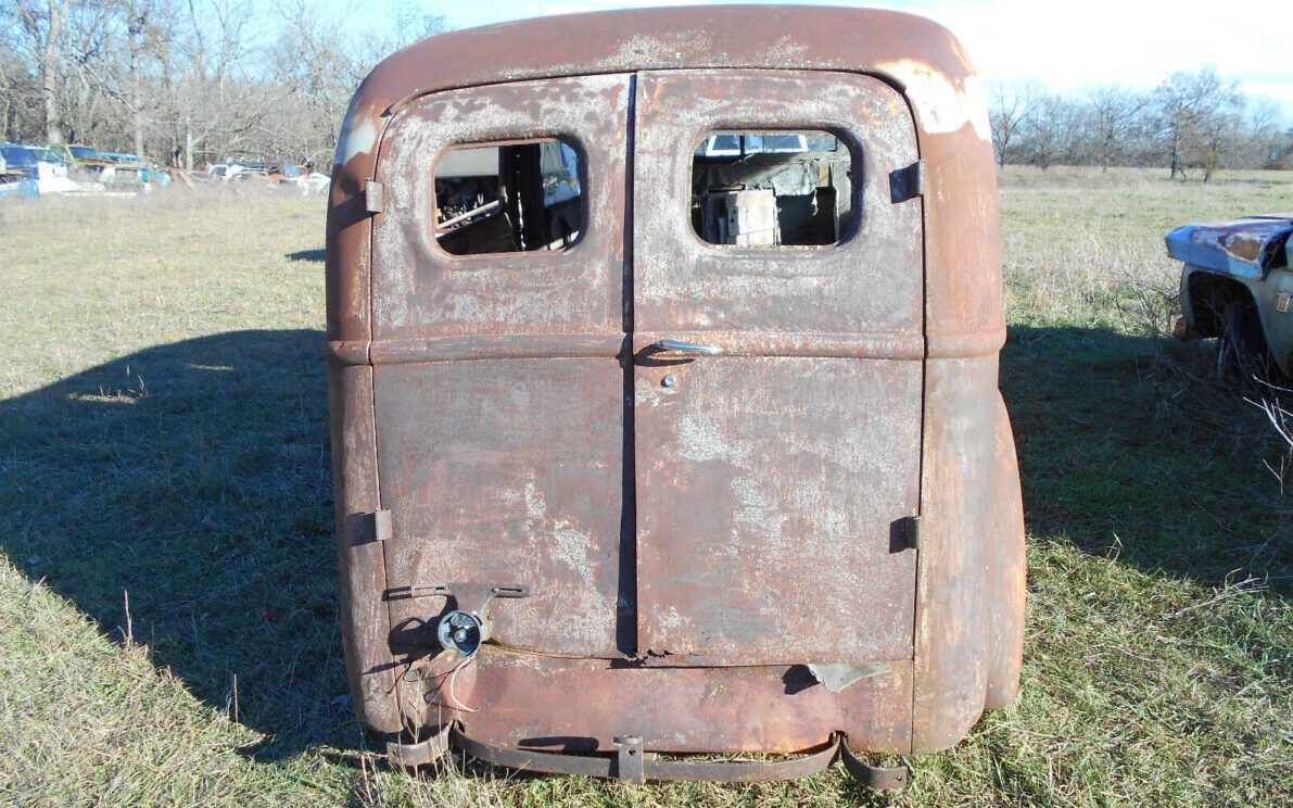 1942 Ford Rear Barn Finds