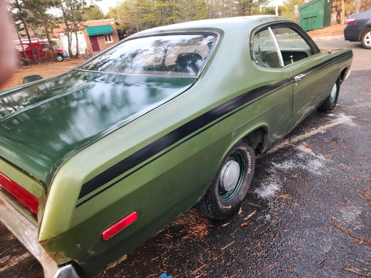 1972 Plymouth Duster 5 Barn Finds