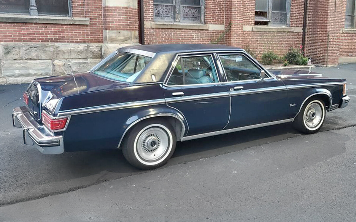 012923 1977 Lincoln Versailles 3 Barn Finds