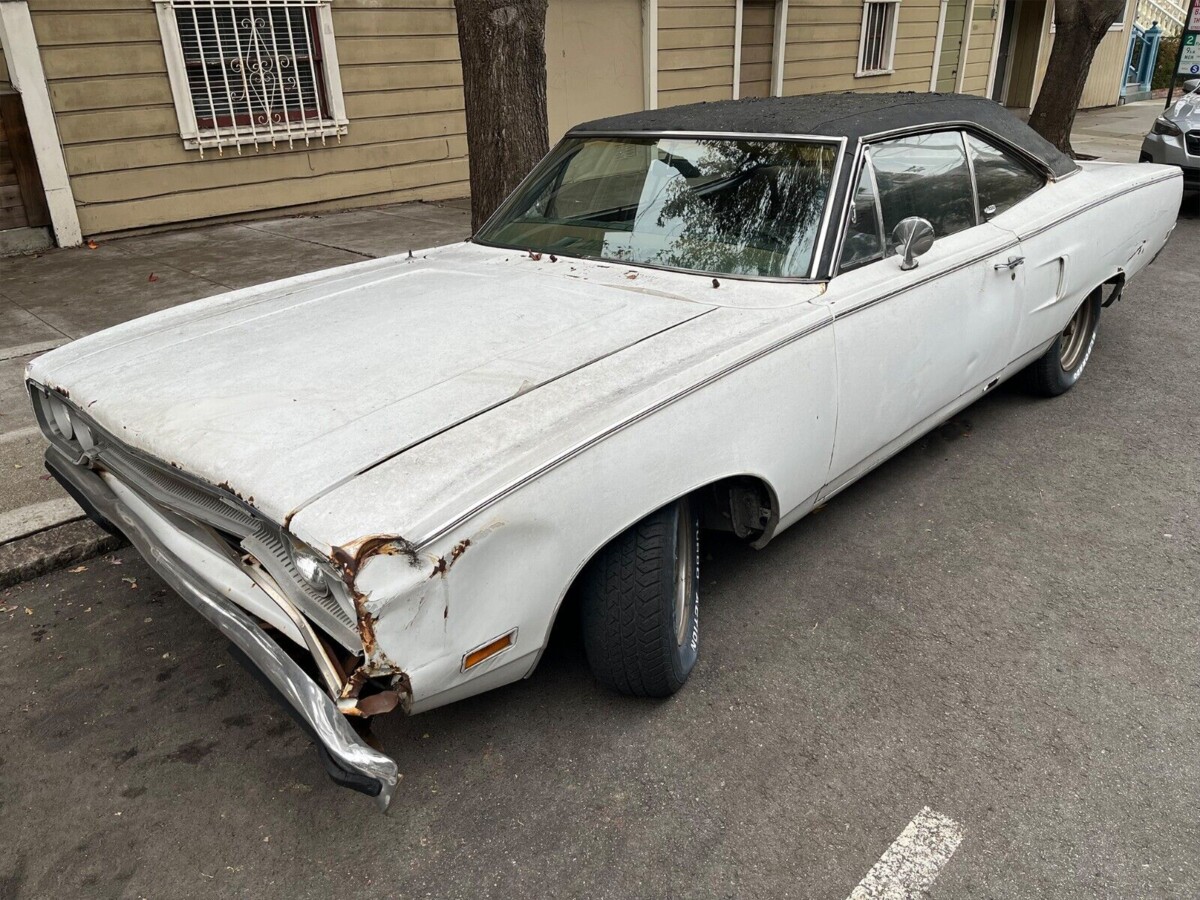 Plymouth Satellite Barn Finds