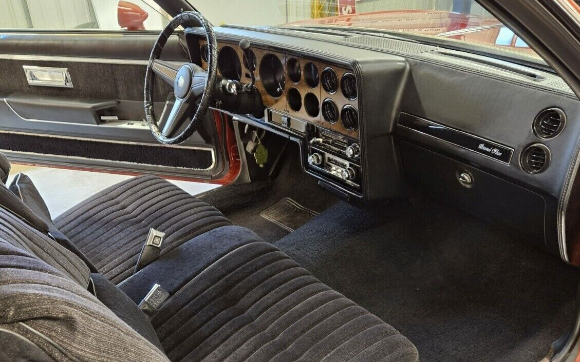 1980 Pontiac Grand Prix LJ Inside Barn Finds