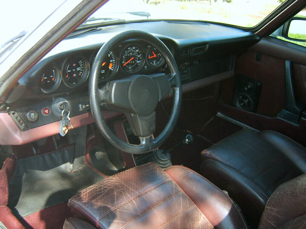 83 911 Interior Barn Finds