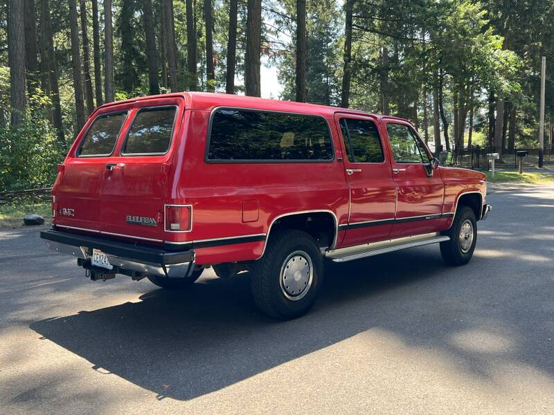 Suburban Red Rear Barn Finds