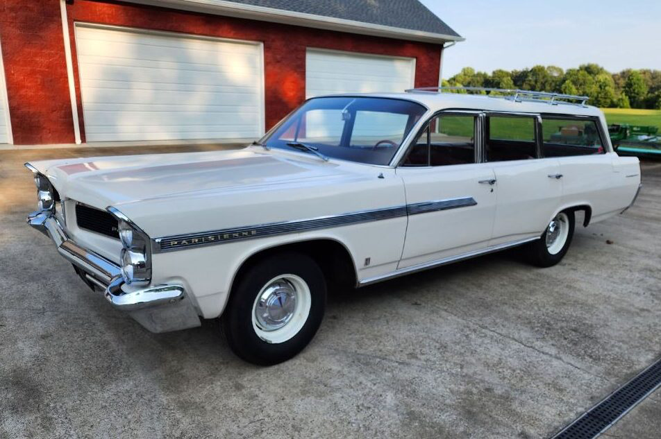 1963 Pontiac Parisienne Safari Station Wagon 1 Barn Finds