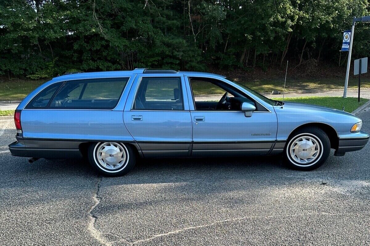 Oldsmobile Custom Cruiser Barn Finds