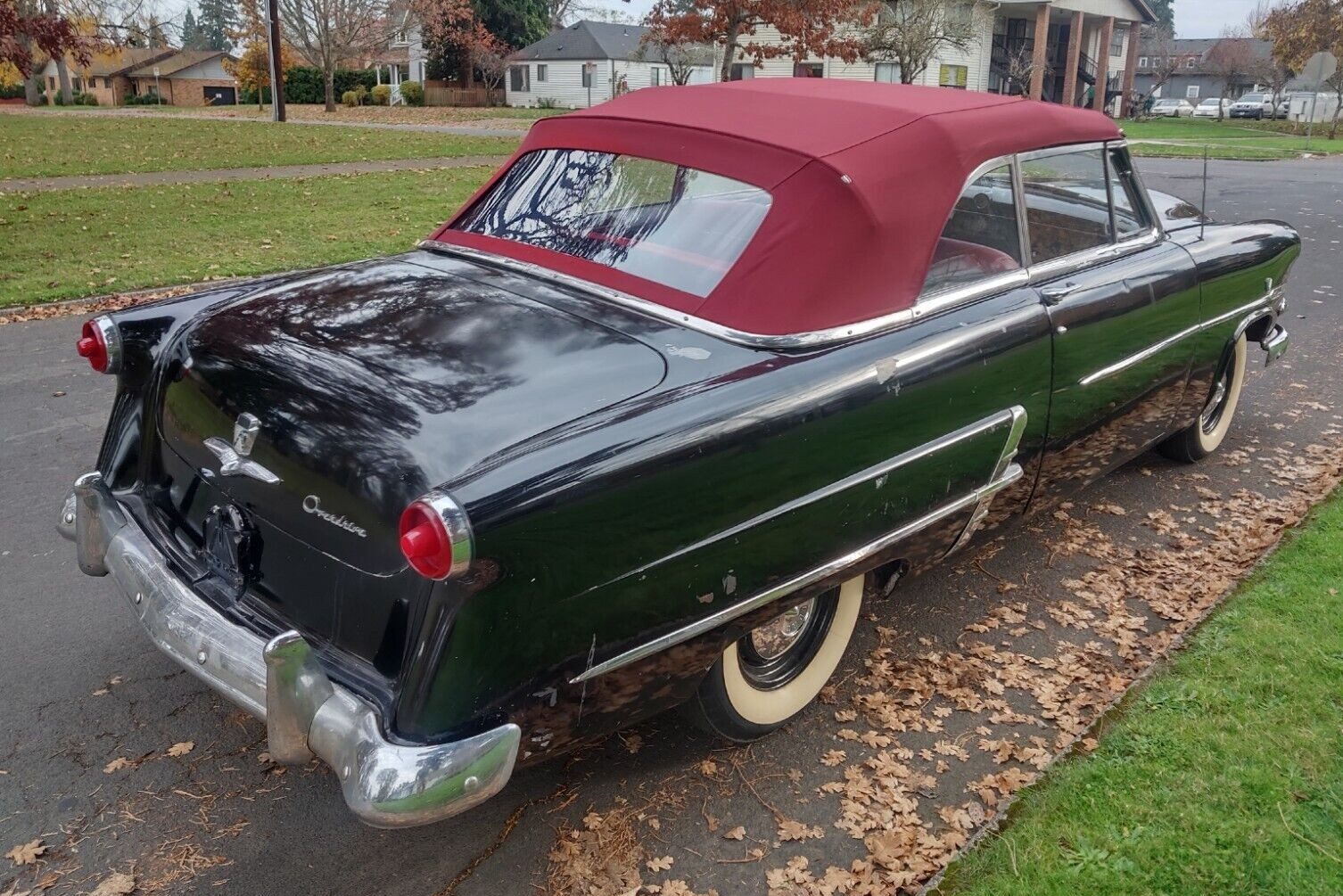 1953 Ford Crestline Sunliner 5 Barn Finds