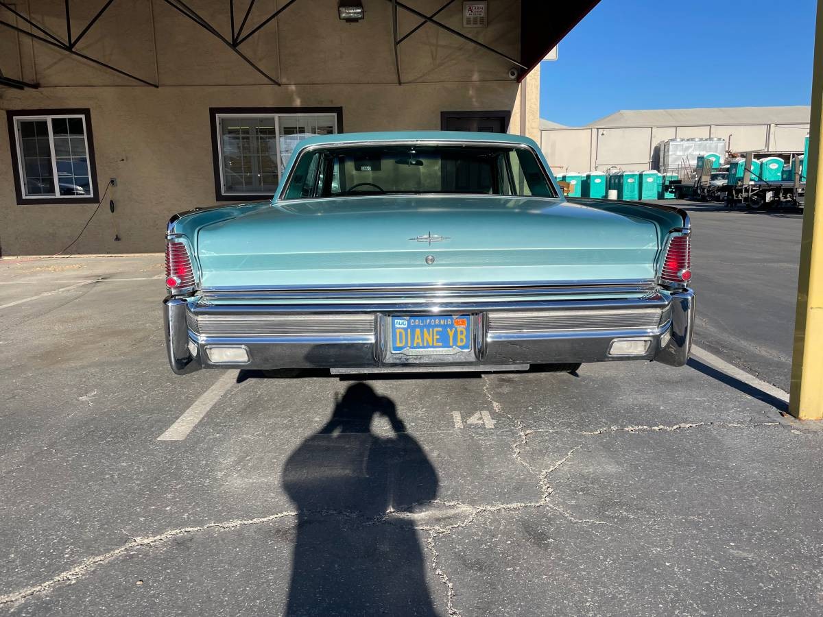 1965 Lincoln Continental Rear Barn Finds