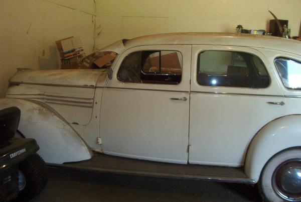 1939 Hupmobile Senior Six Side Garage