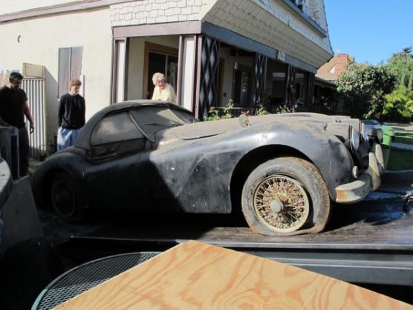 1956 Jaguar Xk140 Saying Good Bye