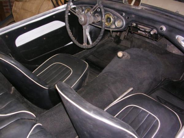 1958 Austin Healey 100 6 Interior