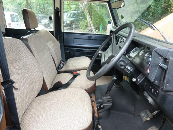1983 Land Rover Interior