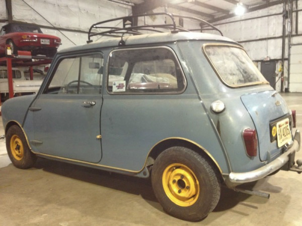 1960-morris-mini-garage-find-rear-corner