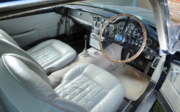 1964-aston-martin-db5-interior