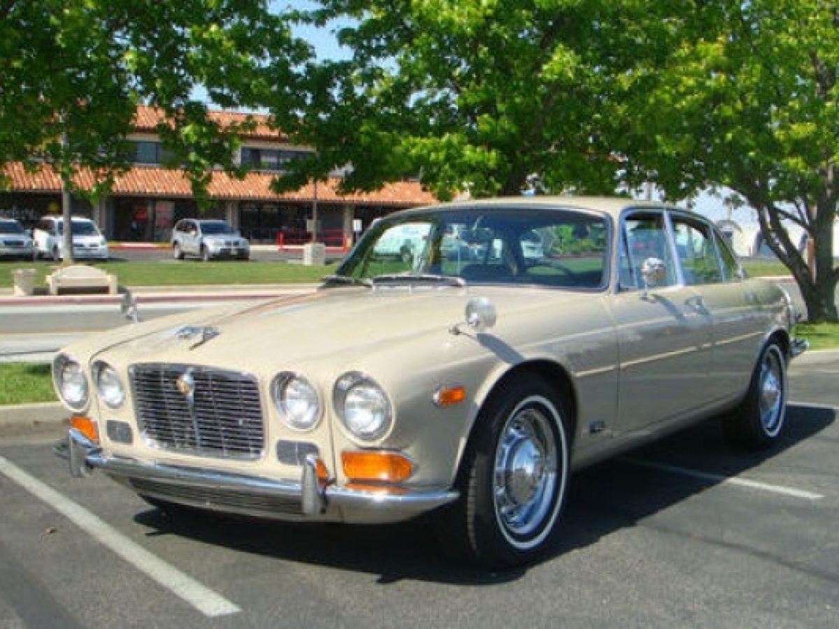 1971-Jaguar-XJ-1200x900.jpg