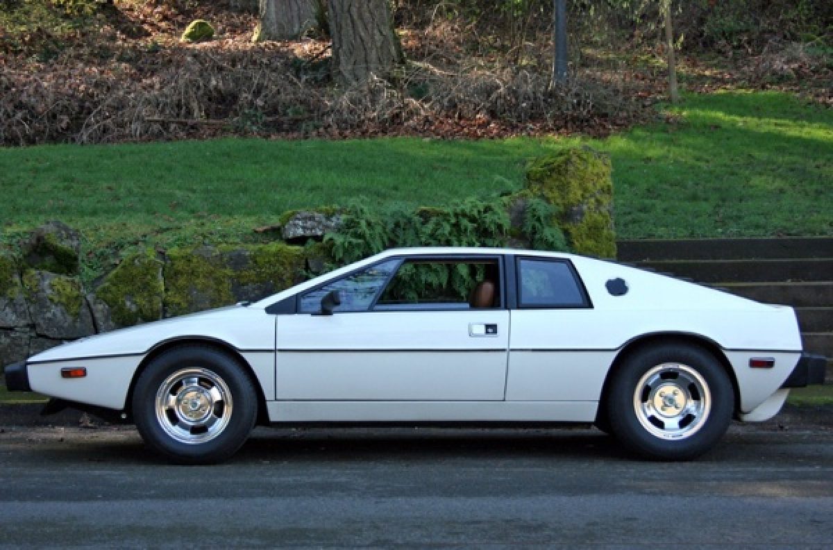 1977-lotus-esprit-side-