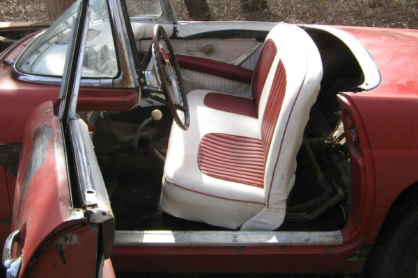 1956-Ford-Thunderbird-interior