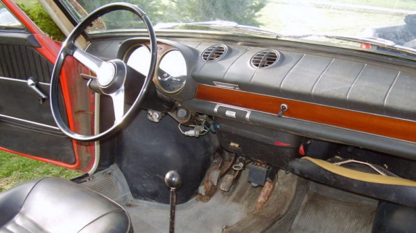 1967-fiat-850-coupe-barn-find-interior