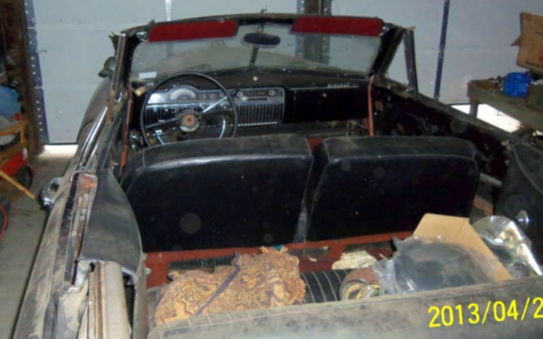 survivor-1950-mercury-convertible-interior