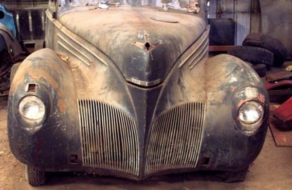 1939-Lincoln-Zephyr-grill