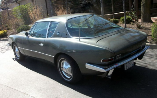 1966-Avanti-II-rear