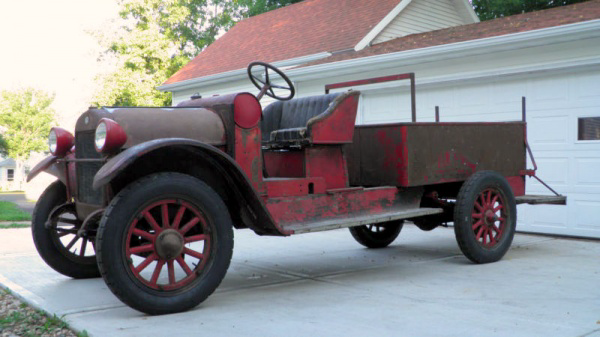 1923-reo-speedwagon-fire-truck