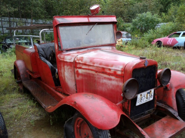 field-of-antiques-chevy-firetruck