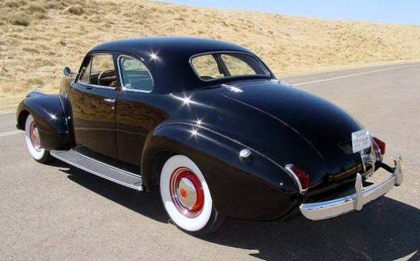 1940-lasalle-coupe-rear-corner