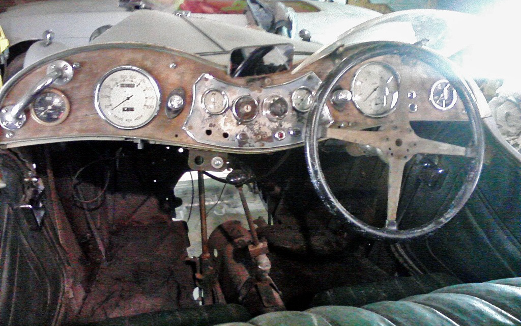 1948 MG TC interior