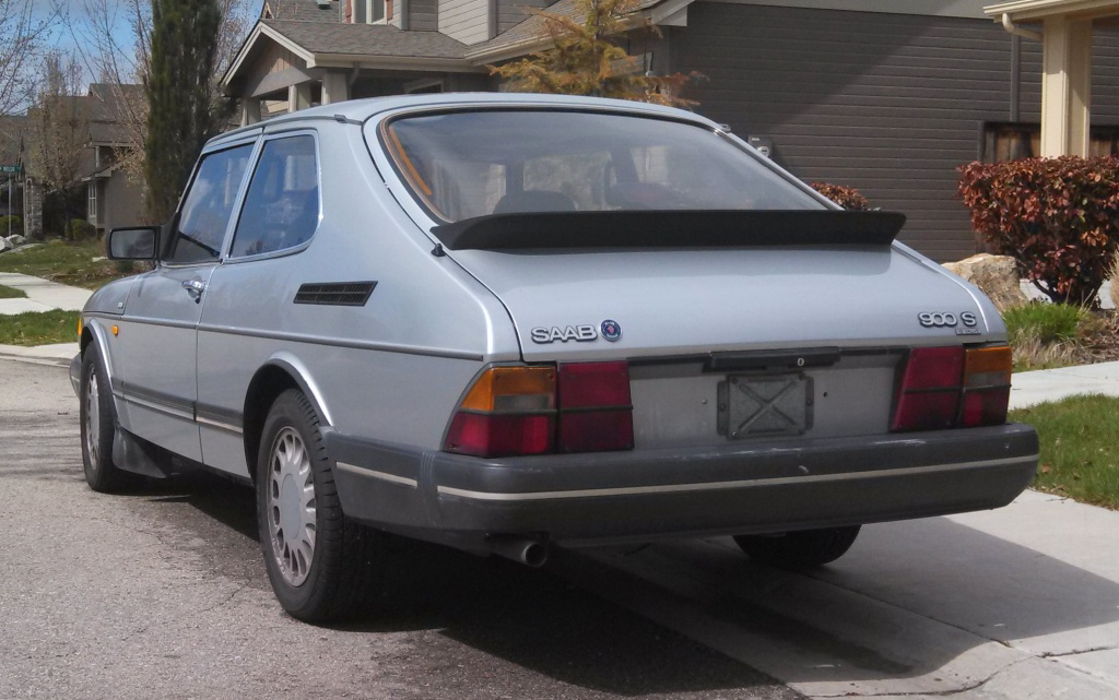 1987-saab-900-s-rear