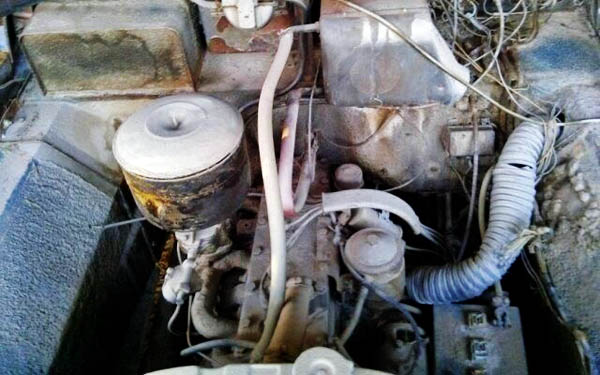 Studebaker 2R10 motor