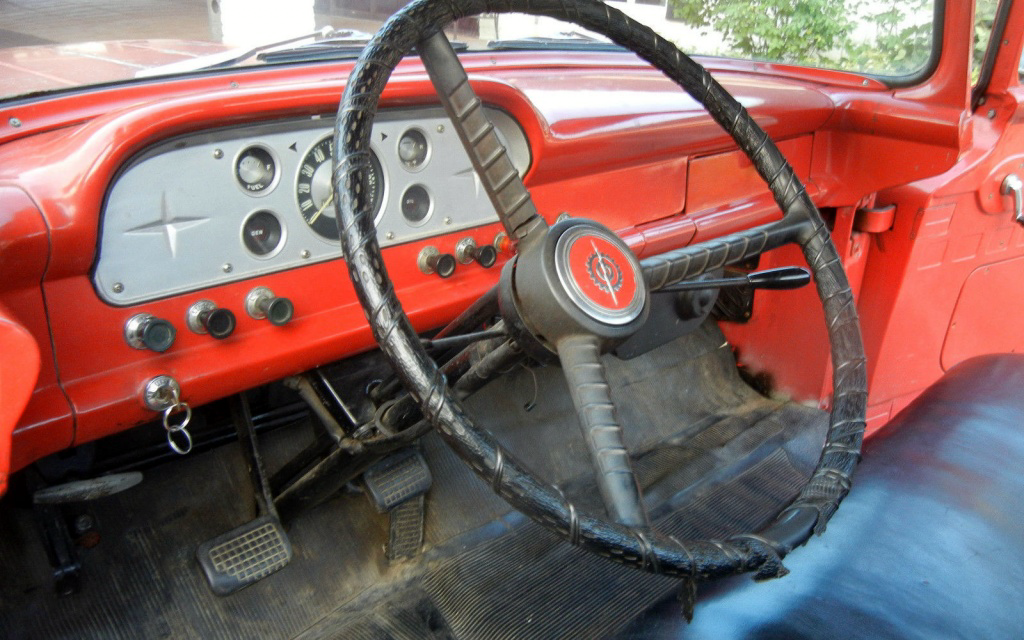 1957-ford-f100-interior