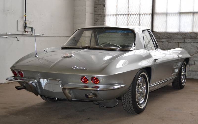 1963-corvette-rear
