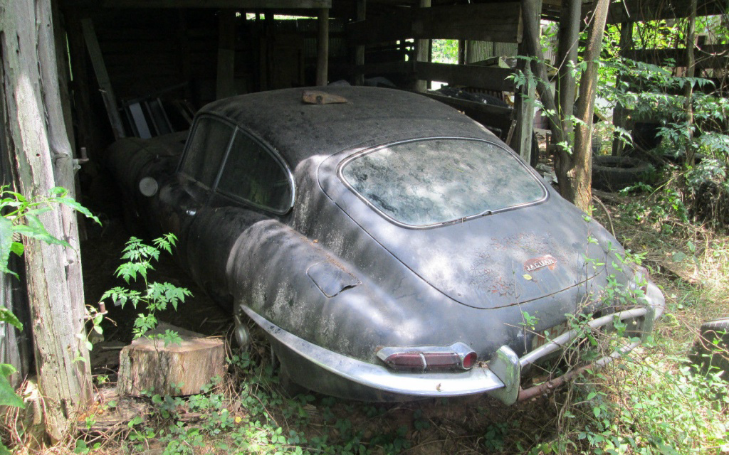 1963-jaguar-e-type-rear