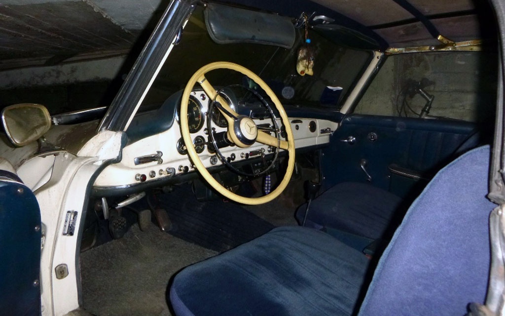 1961 Mercedes 190sl Interior