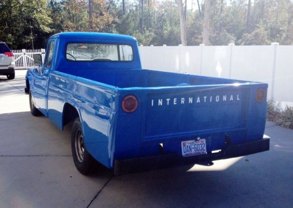 1965-International-D1100-bed