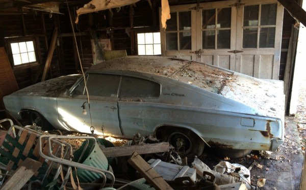 1966-dodge-charger-barn-find
