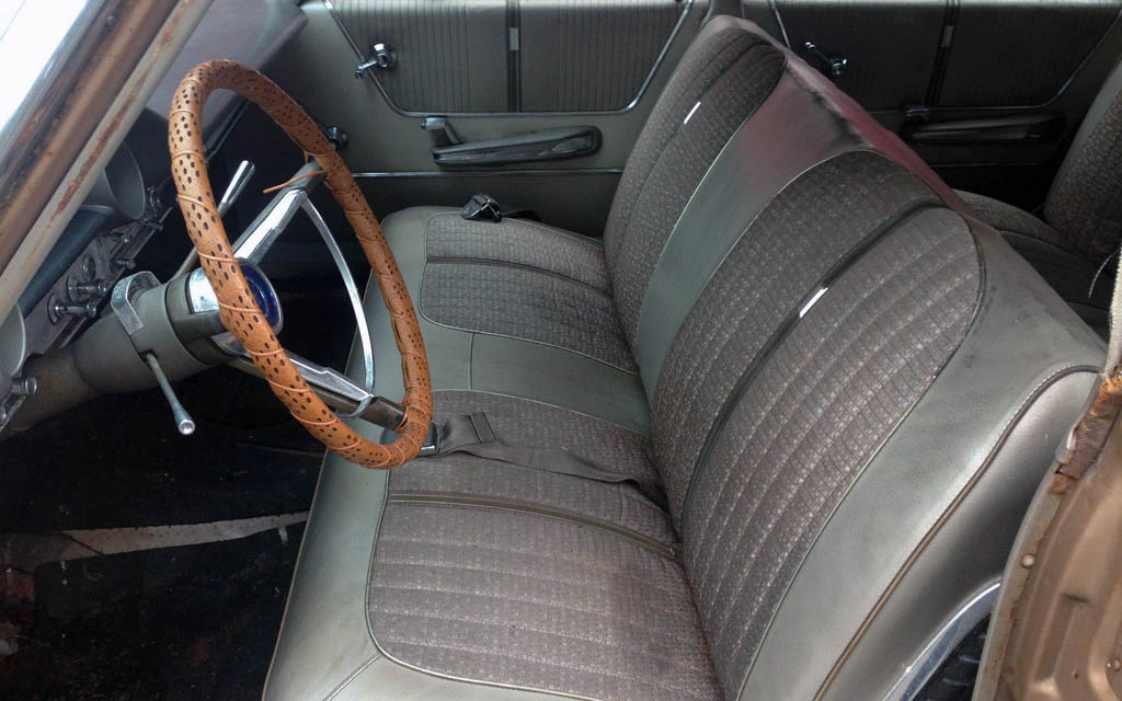 Ford Galaxy Wagon Interior
