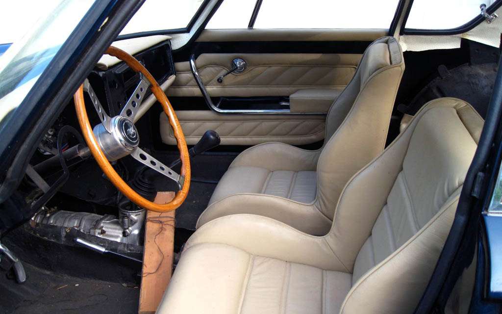 Fiat Ghia 1500GT Interior