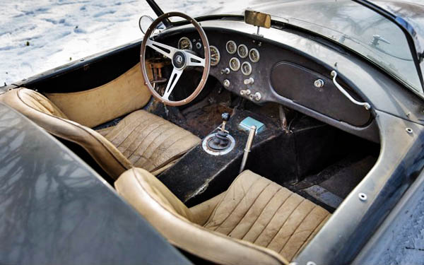 Shelby Cobra 289 Interior