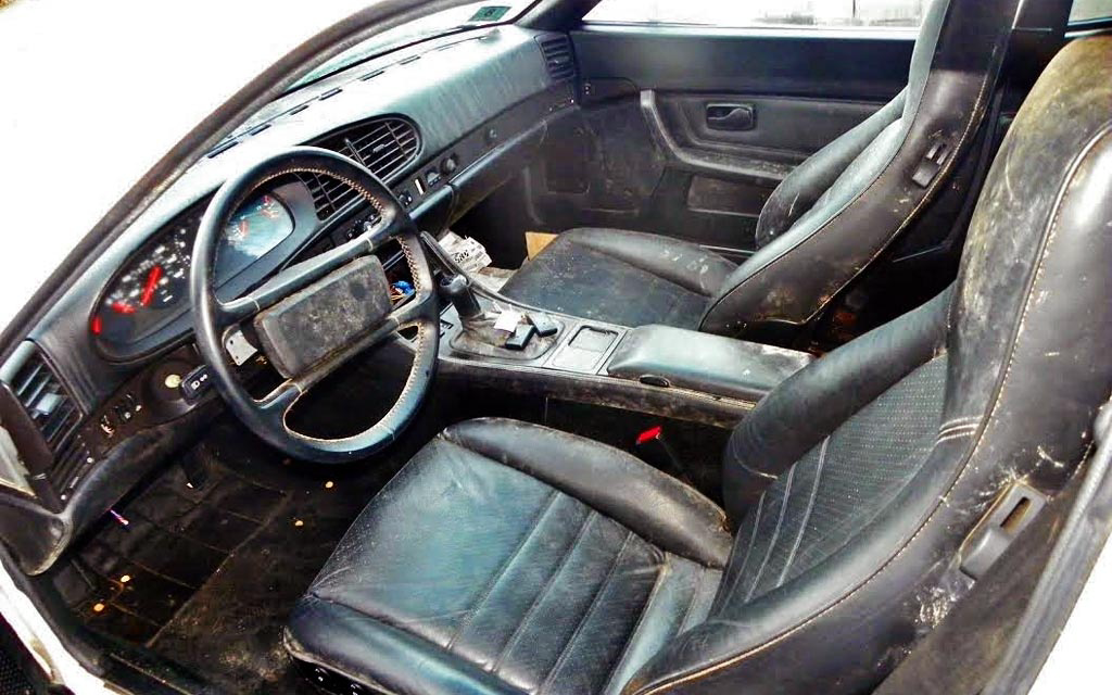 1987 Porsche 944S Interior