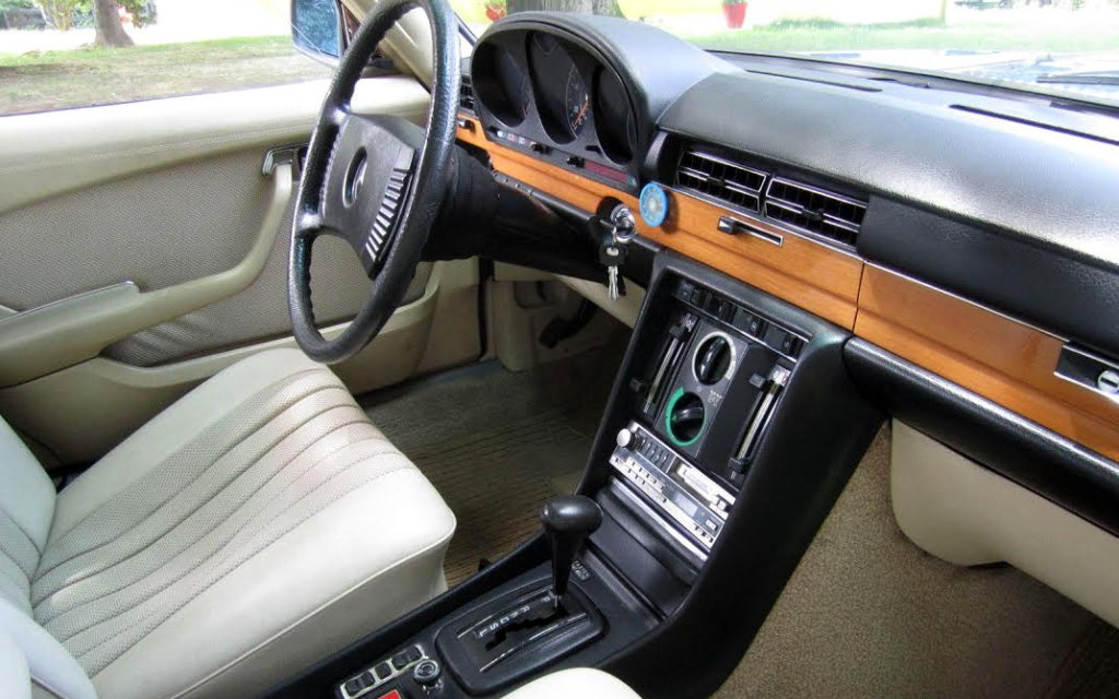 1973 Mercedes 450SE Interior