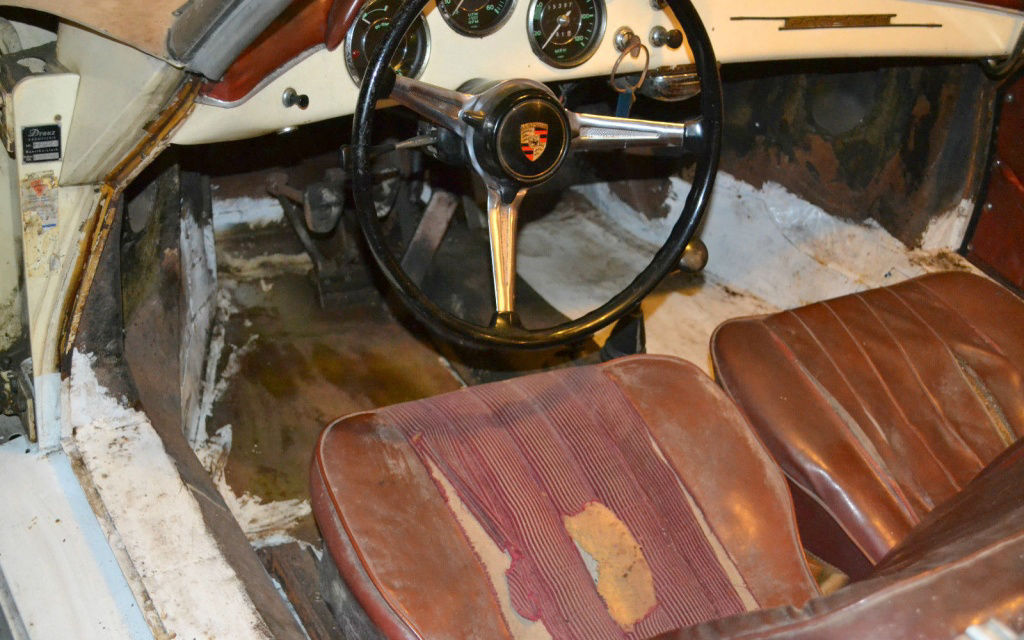 Porsche 356 interior