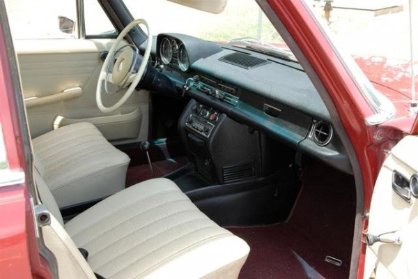 1963 Mercedes 230 Interior