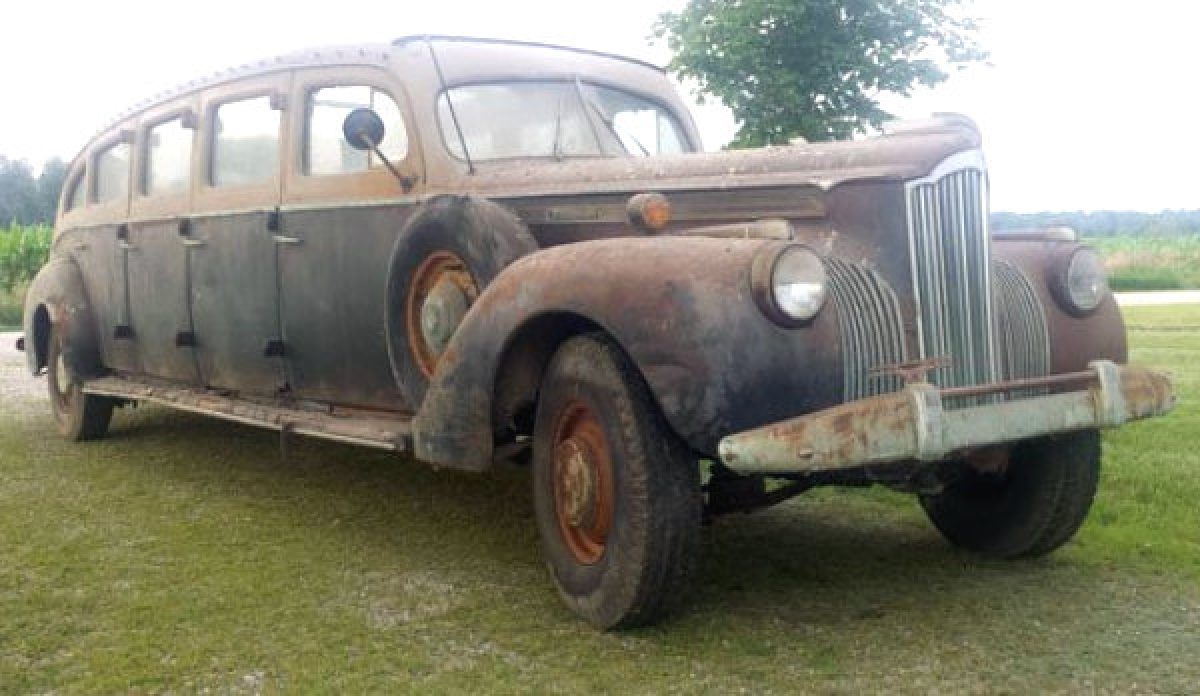 1941-Packard-90-Tour-Bus-