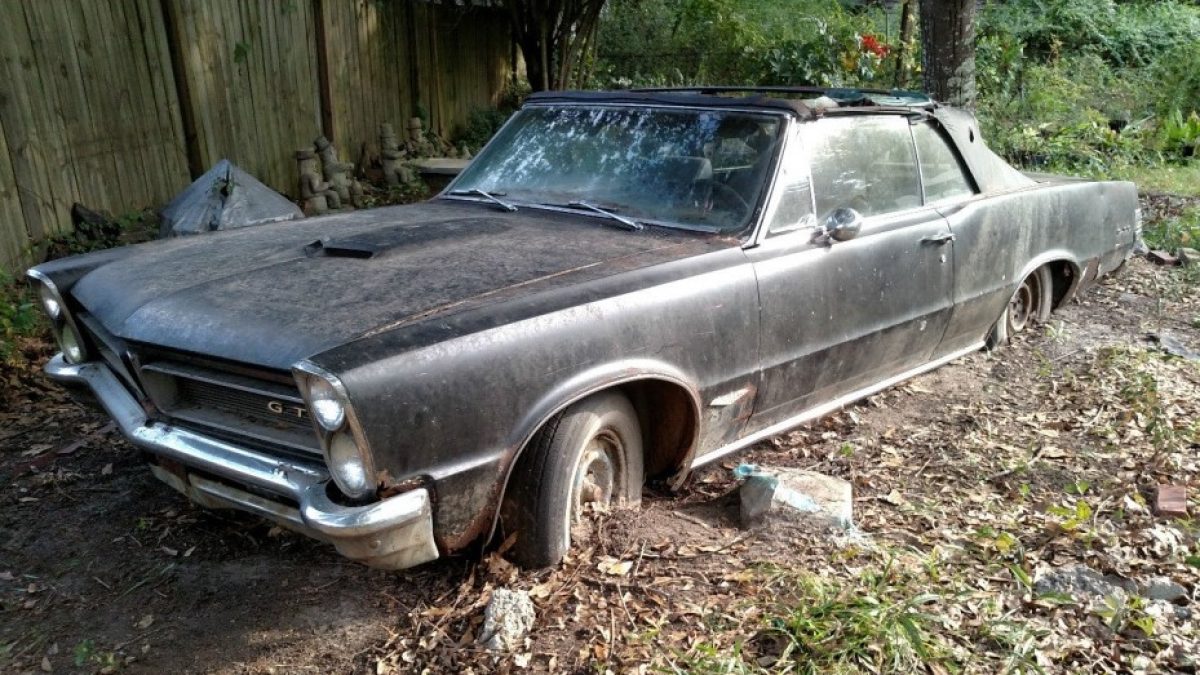 Parked Since '82: 1965 Pontiac GTO Convertible | Barn Finds